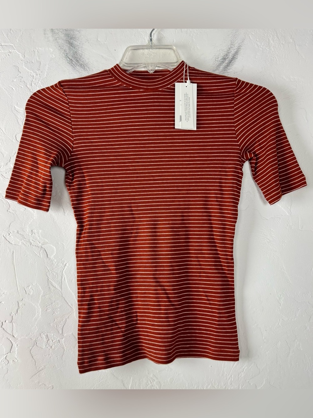 Vince Knit Top Tee Shirt Striped Print Rust Orange White Ribbed Elbow Sleeve